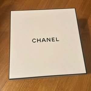 Chanel box